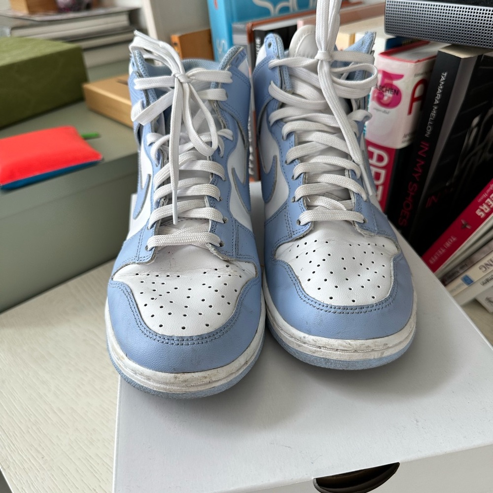 Women’s Nike Dunk High in Aluminum rare! Worn probably 20x, great condition - Picture 3 of 4